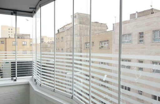 بالکنهای شیشهای